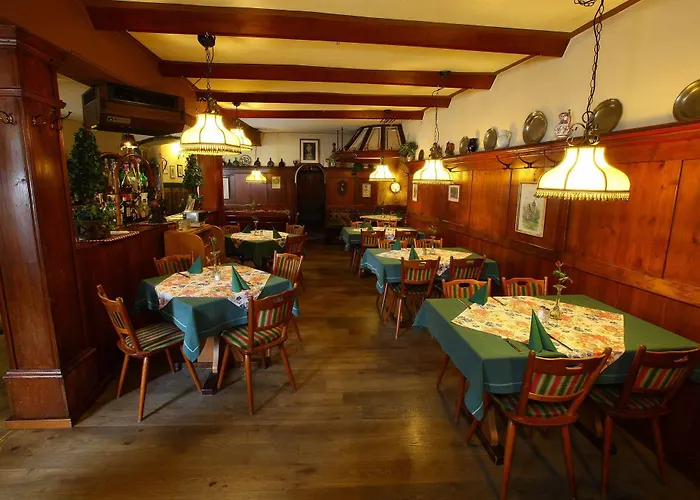 Roter Hahn 3* Ротенбург-на-Таубере